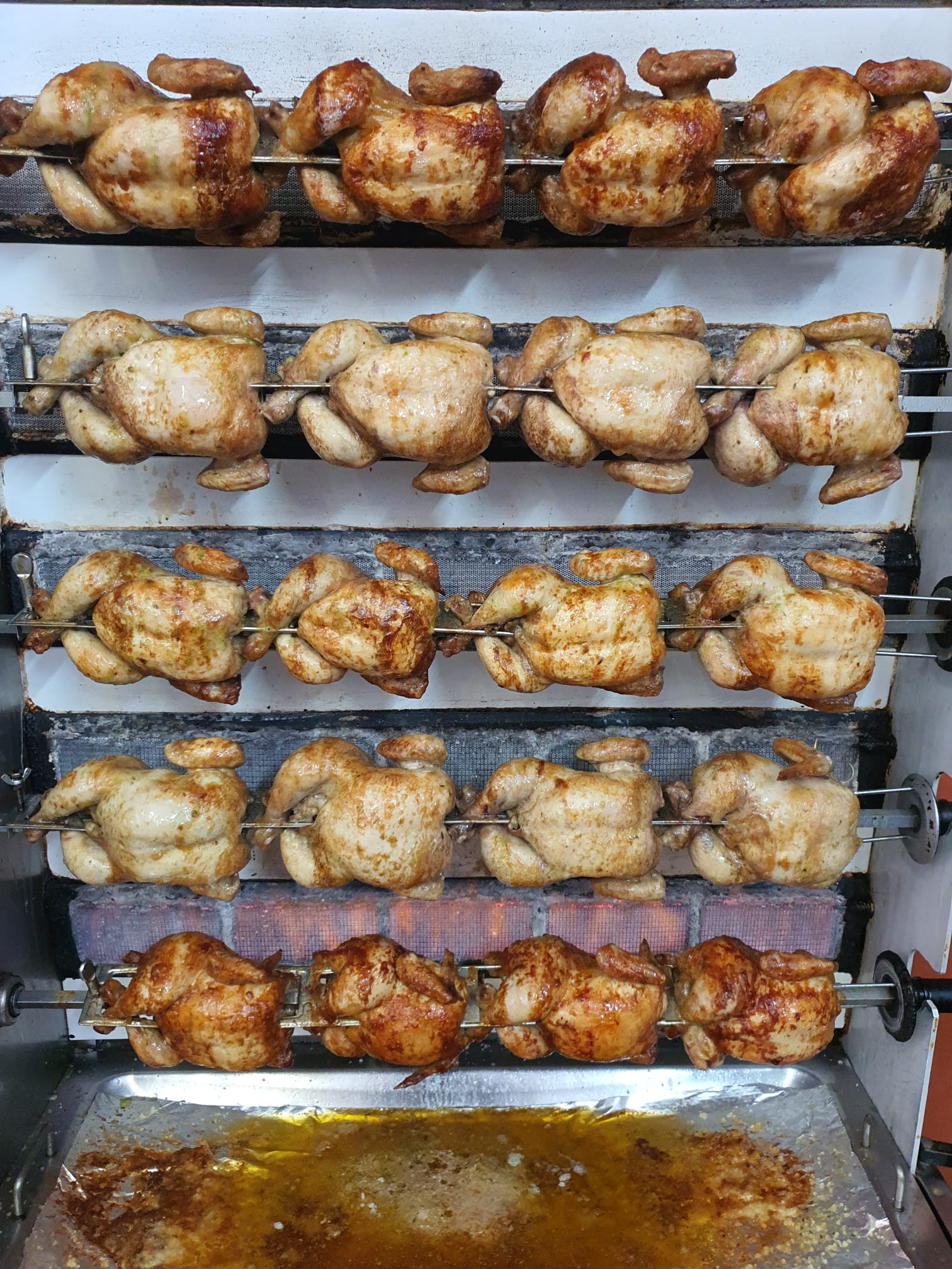 Pollos asados - Especialidad Guantanamera