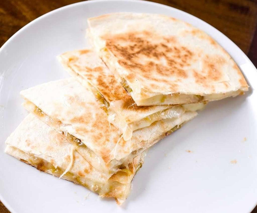 Quesadilla de pollo con refresco
